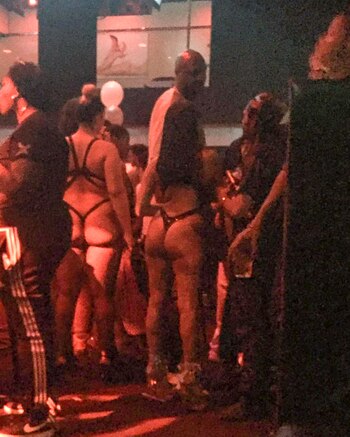 El baloncestista resalta con sus