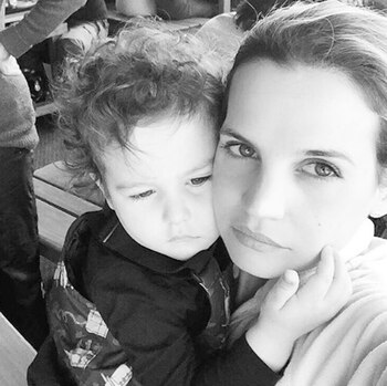 Sabrina Garciarena y su hijo,