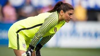 Hope Solo defendió el arco