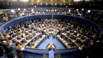 El Senado de Brasil destituyó