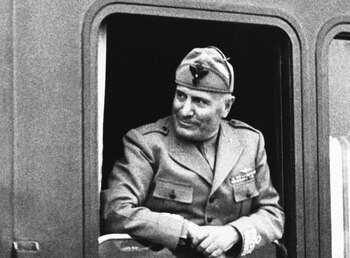 El dictador italiano Benito Mussolini