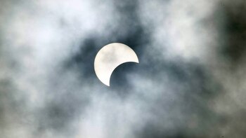 Eclipse solar, visto desde Costa de Marfil (EFE)