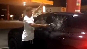 Andrea Iannone rompió su auto