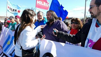 Roberto Baradel llegando a Mar