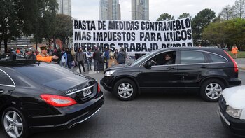 Los empresarios buscan desplazar sus