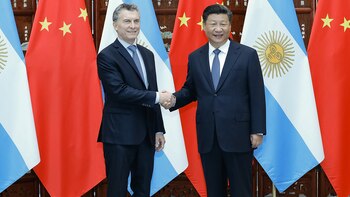 El presidente Mauricio Macri, junto