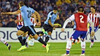 Suárez y Cavani son los referentes de ataque que tiene Uruguay (AFP)