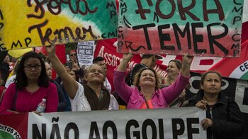 Manifestantes contra Michel Temer piden que se convoque a nuevas elecciones (AFP)