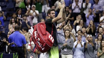 Juan Martin del Potro, ovacionado en Nueva York tras perder con Stan Wawrinka en cuartos de final del US Open 2016 (AP)