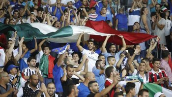 Los hinchas italianos presentes en la victoria por 3-1 contra Israel