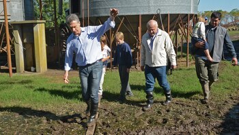 Mauricio Macri junto a Miguel