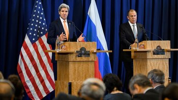 John Kerry y Serguei Lavrov