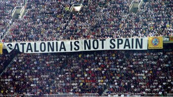 Bandera en el Camp Nou: