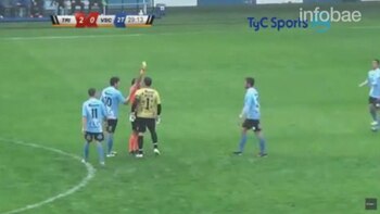 “El árbitro se pasea en