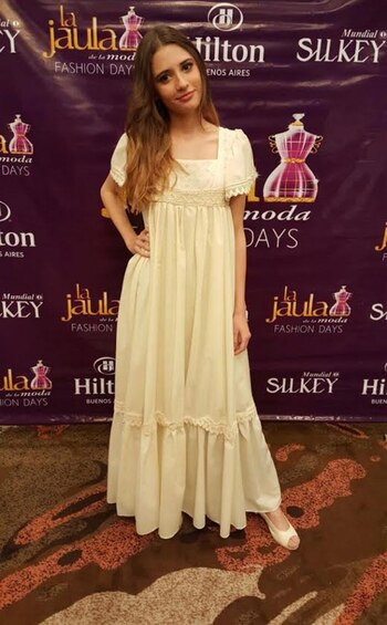 Con 16 años, la sobrina