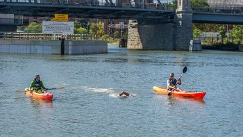 El recorrido lo hizo acompañado