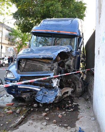 La trompa del camión quedó