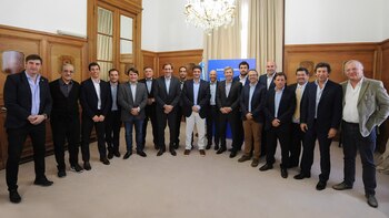 Frigerio junto a intendentes bonaerenses