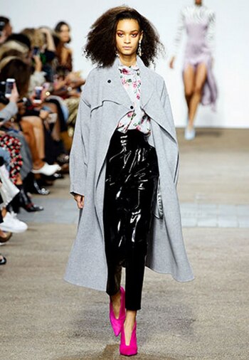 Los zapatos, que se adaptan