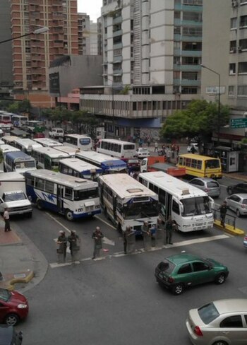 Decenas de autobuses se congregaron