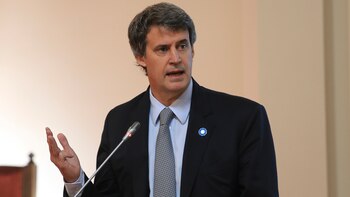 El ministro de Hacienda avanza