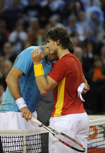 El dolor tras haber perdido la final de la Copa Davis 2011 ante la España de Rafael Nadal (NA)