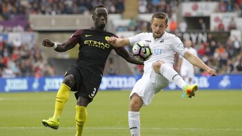 Manchester City derrotó al Swansea y seguir perfecto en la Premier League (Reuters)