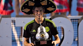 Dominic Thiem con su pera