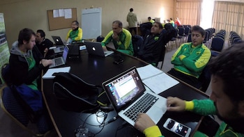 El cuerpo técnico de Holan