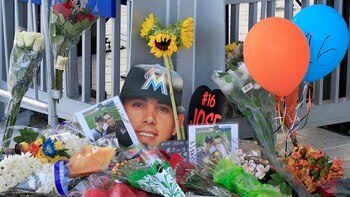 Le rindieron homenaje con un