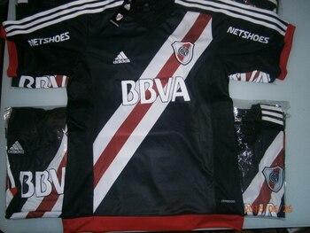 La camiseta en homenaje a