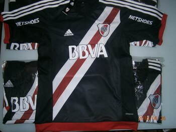 La camiseta en homenaje al