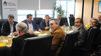 El Gobierno busca ahondar las diferencias internas