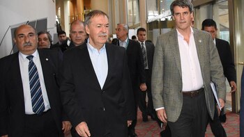 Alfonso Prat-Gay fue recibido en