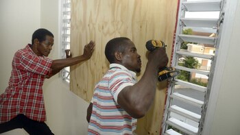 En Kinsgston, Jamaica, la gente