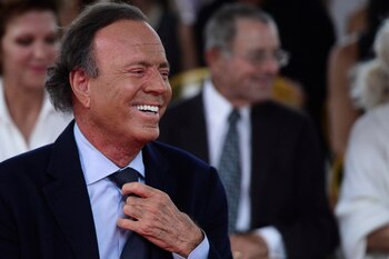 Julio Iglesias (AP Photo/Carlos Giusti)