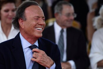 Julio Iglesias (AP Photo/Carlos Giusti)