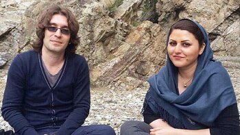 Golrokh Iraee y su esposo