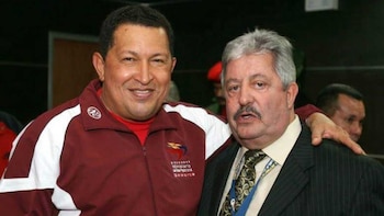 Hugo Chávez junto a Rafael