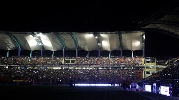 El estadio quedó a oscuras