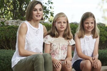 La Reina Letizia junto a