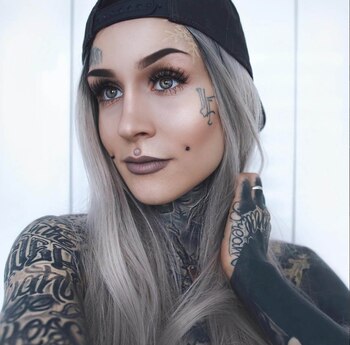 Monami Frost