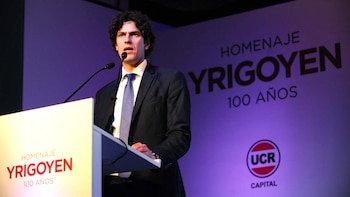 El embajador participó de la cena en