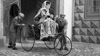 El primer automóvil de la