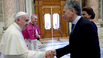 Mauricio Macri junto al papa