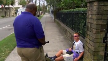 Steve Crump confronta a Brian