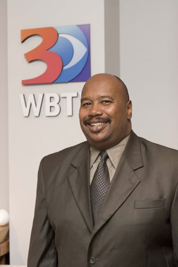 Steve Crump cubre historias sobre