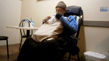 Max Bromson bebe el Nembutal.