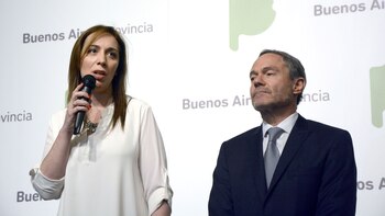 Gustavo Ferrari junto a María