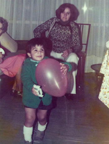 Javier y su mamá adoptiva,